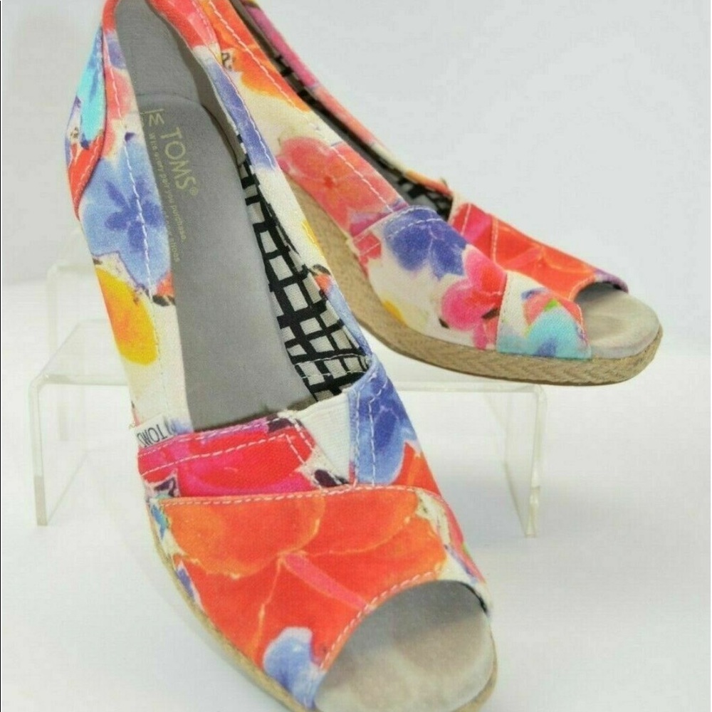 Toms Floral Open Toe Wedge Sandals!